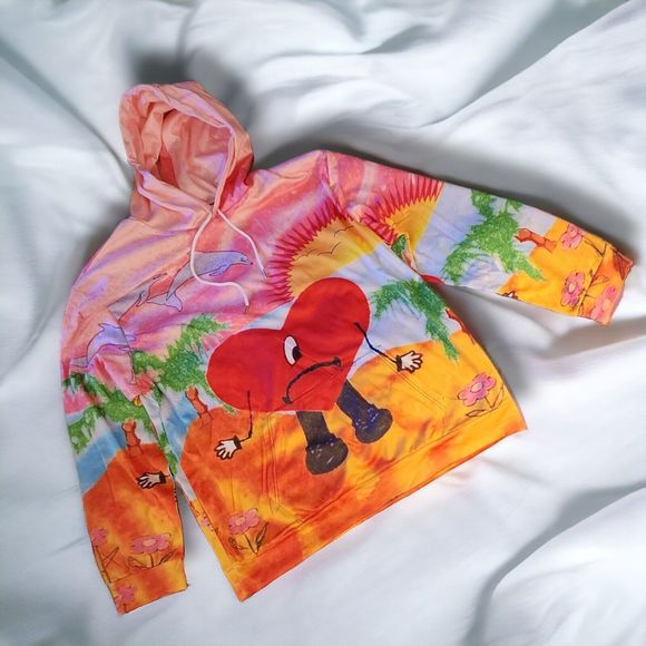 XXL, Heart Dolphin Unisex Hoodie, Bad Bunny Pullover Sweater Wrap Around Graphic - Picture 1 of 6